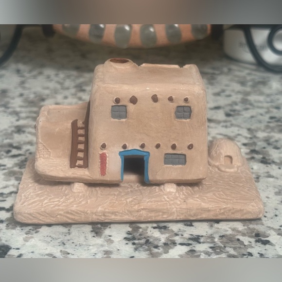 Pueblo Clay Incense and Base Enesco “ Inceinso De Santa Fe” - Picture 2 of 7